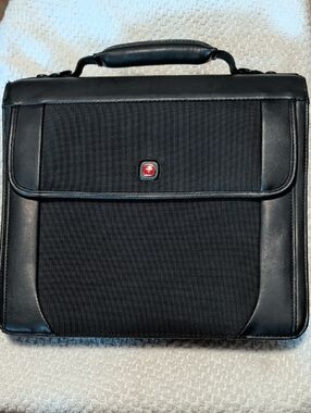 SwissGear Wenger Briefcase NWOT